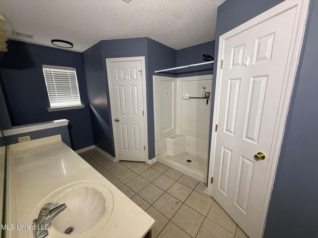7582 E Fox Hunt Drive, Olive Branch, MS 38654