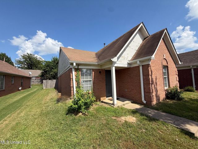 7582 E Fox Hunt Drive, Olive Branch, MS 38654