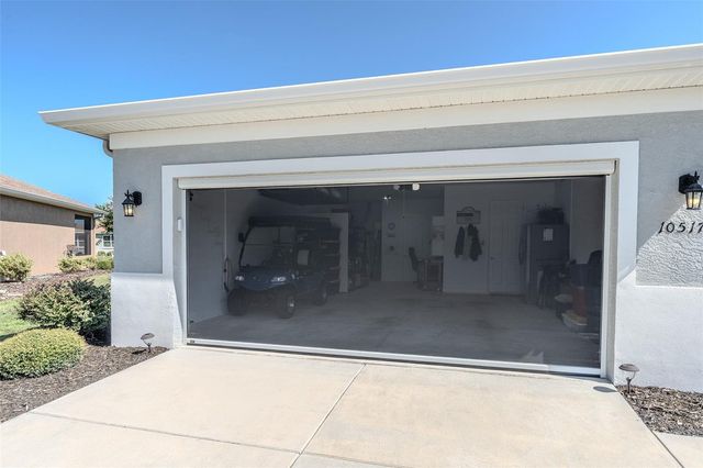 10517 SW 90TH STREET ROAD, Ocala, FL 34481