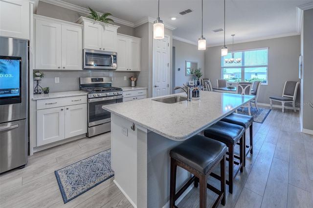 10517 SW 90TH STREET ROAD, Ocala, FL 34481