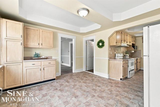 500 S 4th Street, St Clair, MI 48079