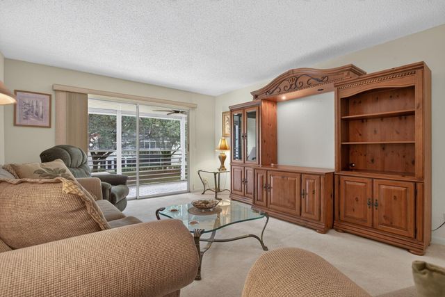 2201 Lucaya Bend M2, Coconut Creek, FL 33066
