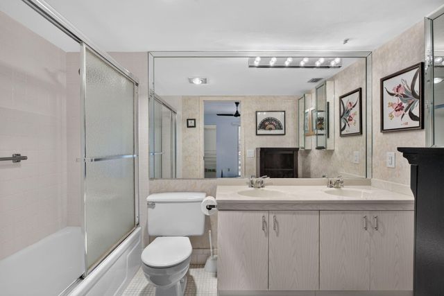 2201 Lucaya Bend M2, Coconut Creek, FL 33066