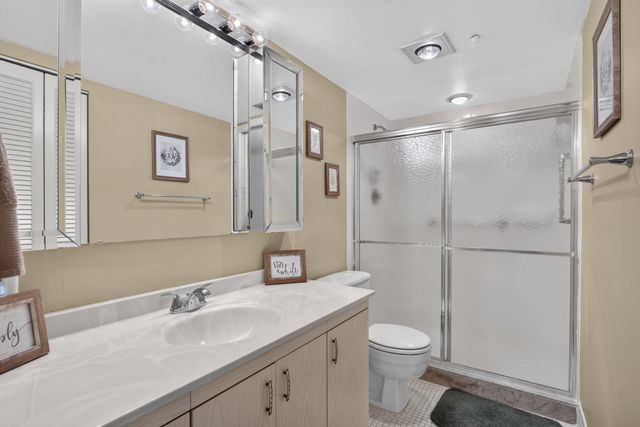2201 Lucaya Bend M2, Coconut Creek, FL 33066