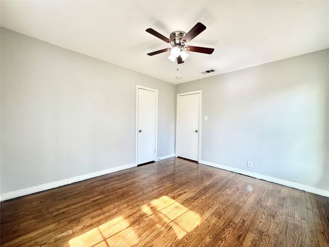 4813 Sandage Avenue, Fort Worth, TX 76115