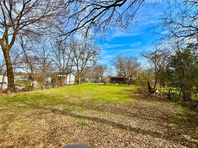 4813 Sandage Avenue, Fort Worth, TX 76115