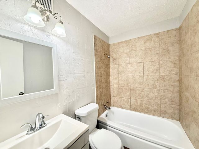 4813 Sandage Avenue, Fort Worth, TX 76115