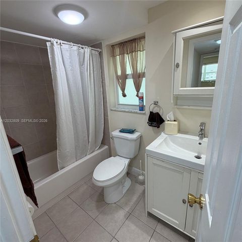 8200 Sunrise Lakes Blvd 308, Sunrise, FL 33322