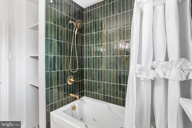 105 CORNELL AVE, Stratford, NJ 08084