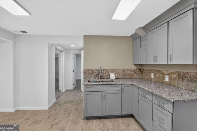 6245 Jones Road, Atlanta, GA 30349