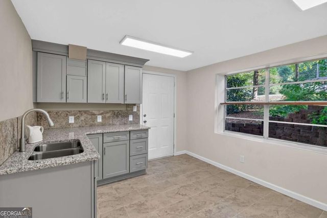 6245 Jones Road, Atlanta, GA 30349