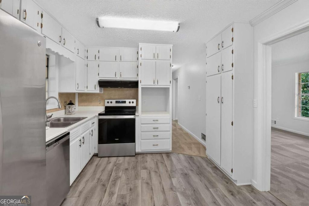 6245 Jones Road, Atlanta, GA 30349 — photo 5