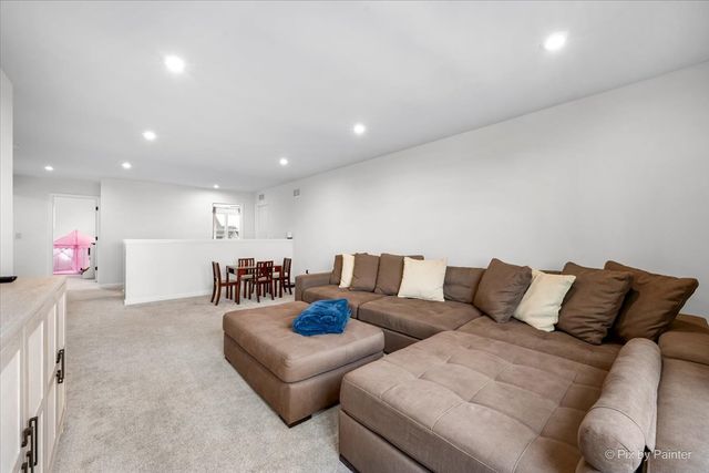 3691 Skyglade Drive, Elgin, IL 60124