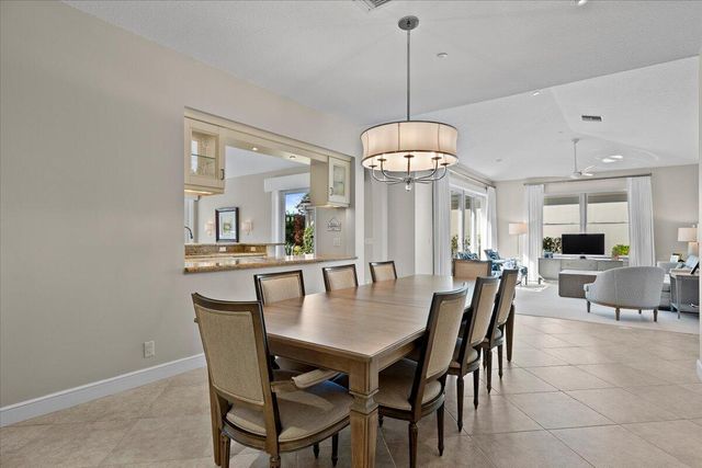16842 Bay Street, Jupiter, FL 33477