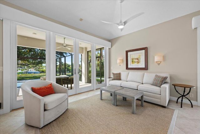 16842 Bay Street, Jupiter, FL 33477