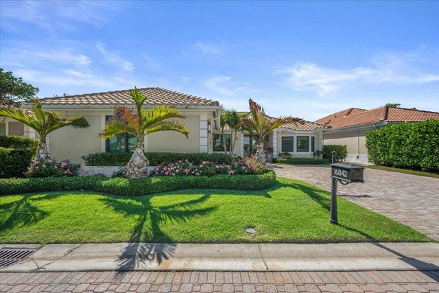 16842 Bay Street, Jupiter, FL 33477