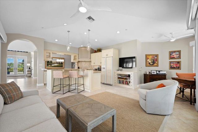 16842 Bay Street, Jupiter, FL 33477