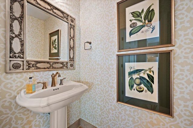 16842 Bay Street, Jupiter, FL 33477