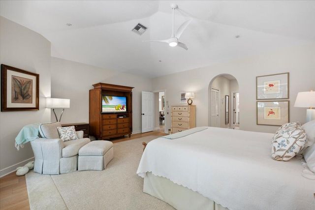 16842 Bay Street, Jupiter, FL 33477