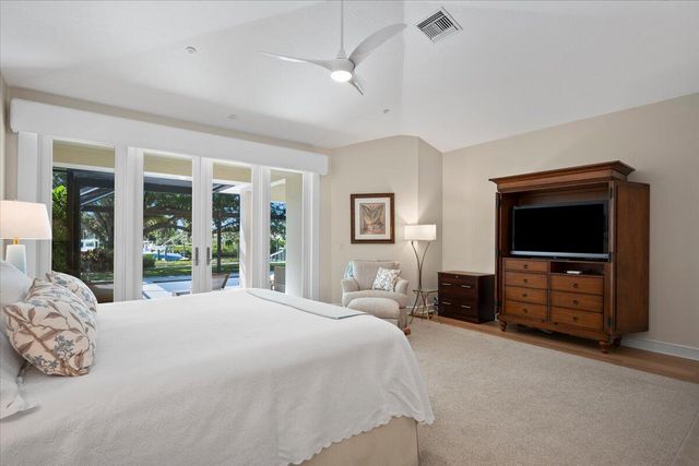 16842 Bay Street, Jupiter, FL 33477