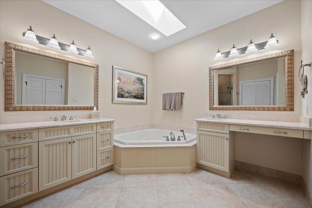 16842 Bay Street, Jupiter, FL 33477