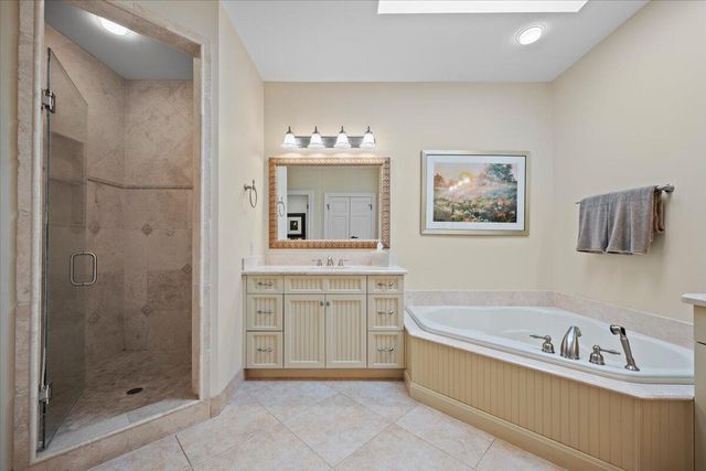 16842 Bay Street, Jupiter, FL 33477