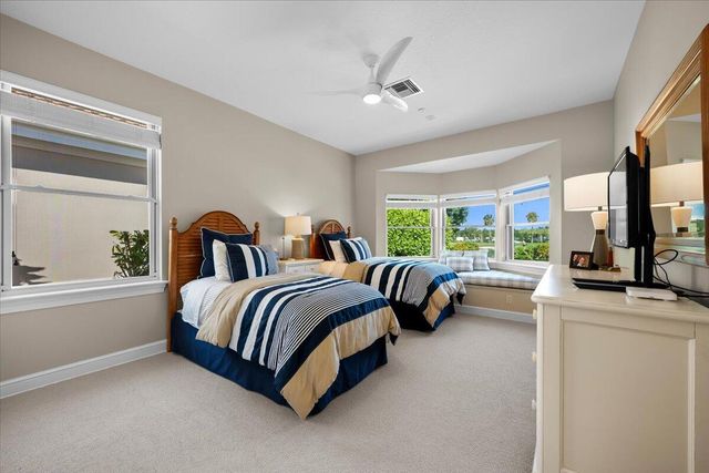 16842 Bay Street, Jupiter, FL 33477