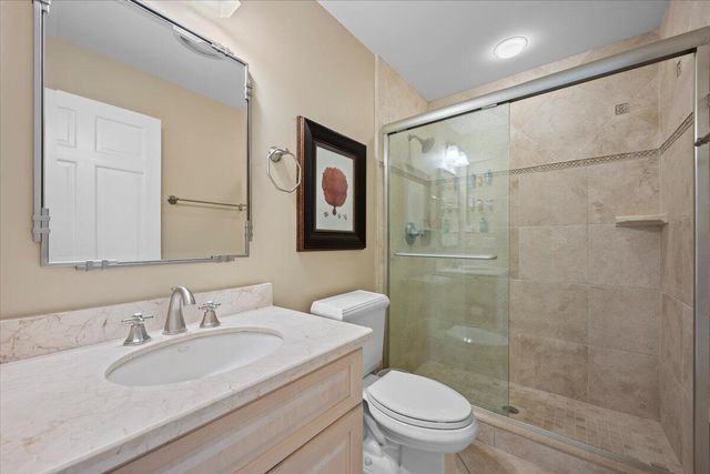 16842 Bay Street, Jupiter, FL 33477