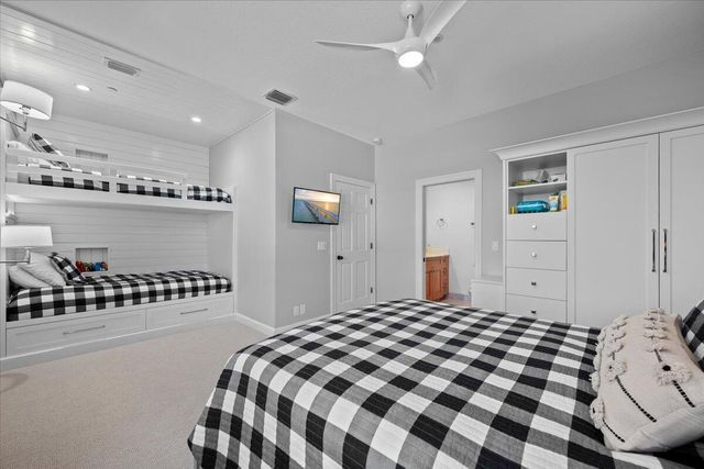 16842 Bay Street, Jupiter, FL 33477