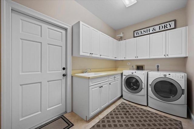 16842 Bay Street, Jupiter, FL 33477