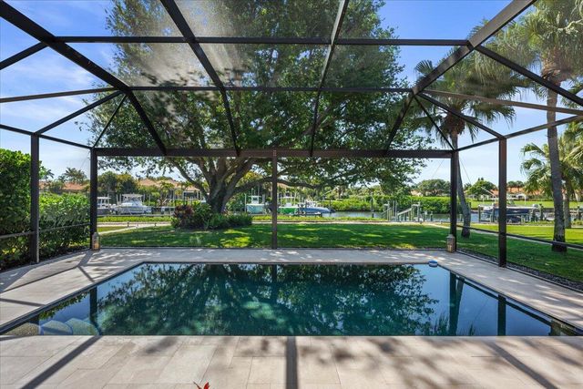 16842 Bay Street, Jupiter, FL 33477