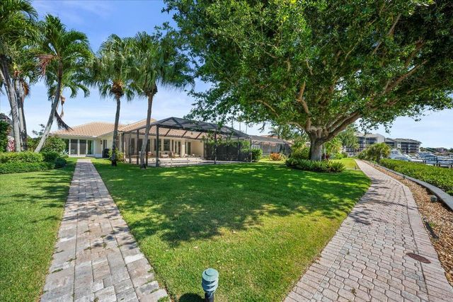 16842 Bay Street, Jupiter, FL 33477