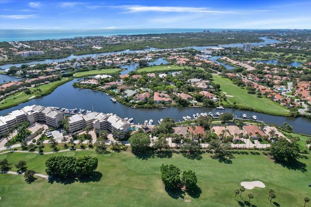 16842 Bay Street, Jupiter, FL 33477