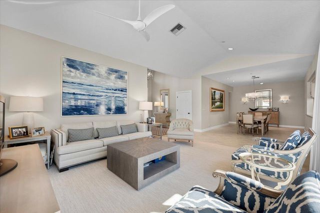 16842 Bay Street, Jupiter, FL 33477