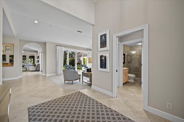 16842 Bay Street, Jupiter, FL 33477