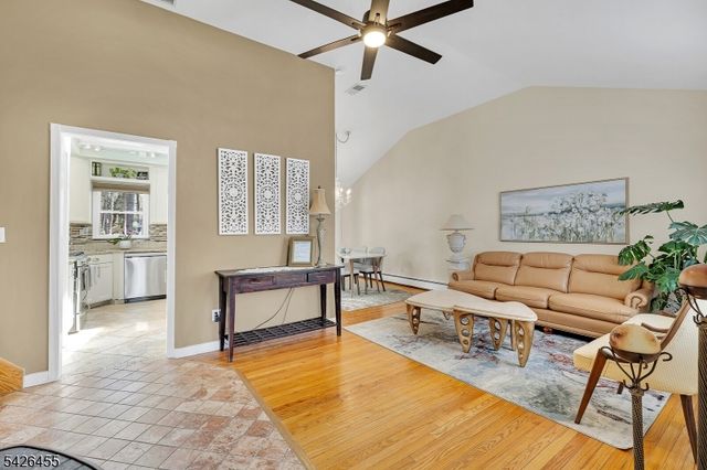 242 Amherst Ave, Woodbridge Twp., NJ 07067