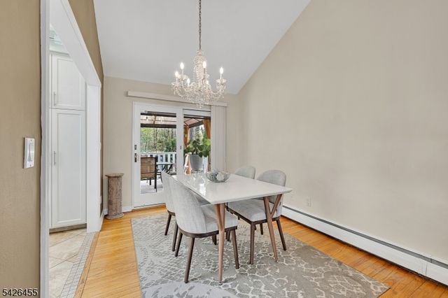 242 Amherst Ave, Woodbridge Twp., NJ 07067