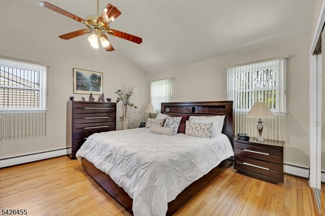 242 Amherst Ave, Woodbridge Twp., NJ 07067