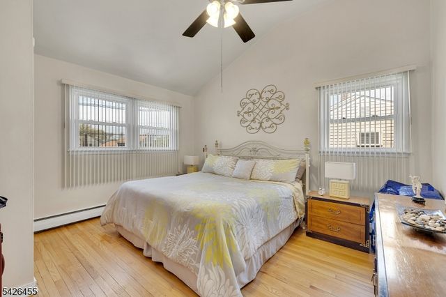 242 Amherst Ave, Woodbridge Twp., NJ 07067