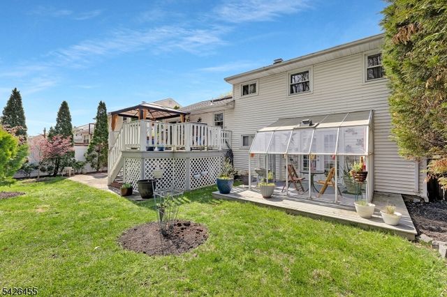 242 Amherst Ave, Woodbridge Twp., NJ 07067