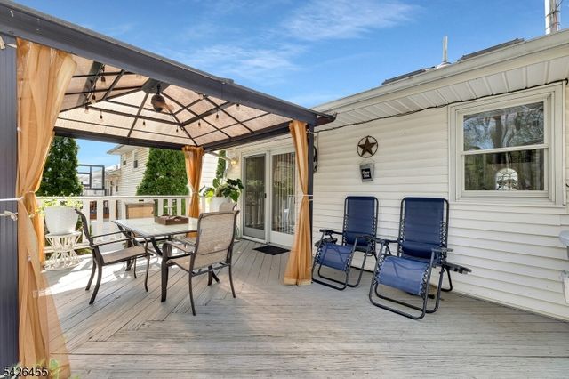 242 Amherst Ave, Woodbridge Twp., NJ 07067