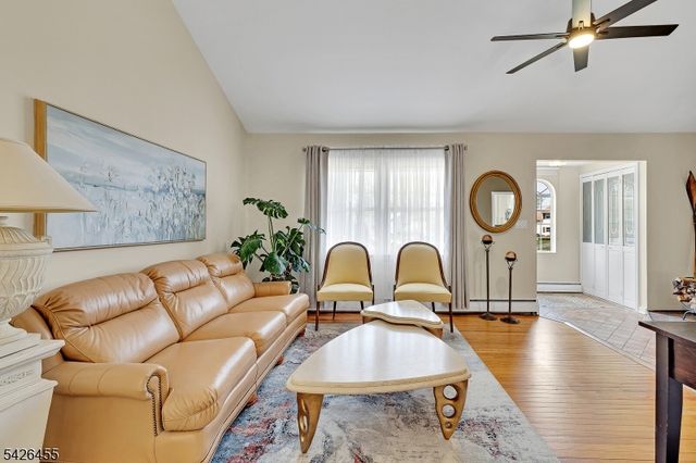 242 Amherst Ave, Woodbridge Twp., NJ 07067