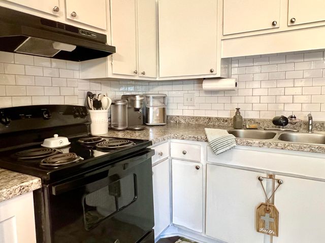 7870 Nummie Court, North Charleston, SC 29418