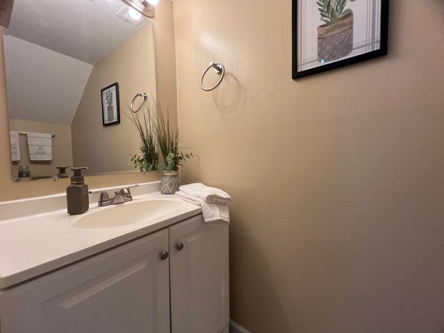 7870 Nummie Court, North Charleston, SC 29418