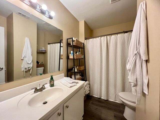 7870 Nummie Court, North Charleston, SC 29418