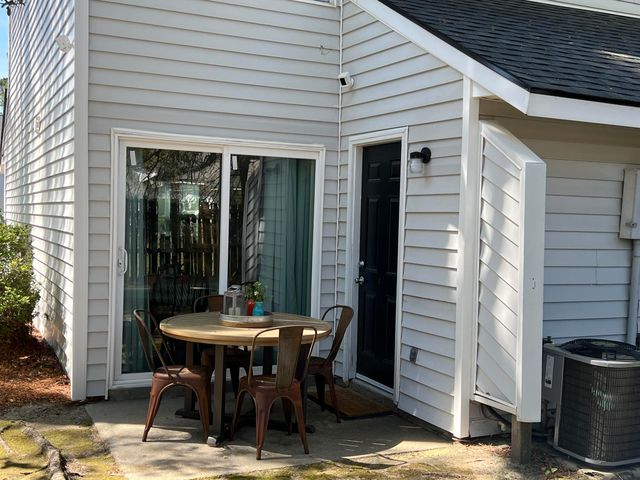 7870 Nummie Court, North Charleston, SC 29418