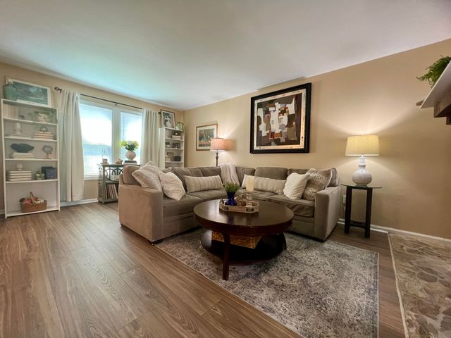 7870 Nummie Court, North Charleston, SC 29418