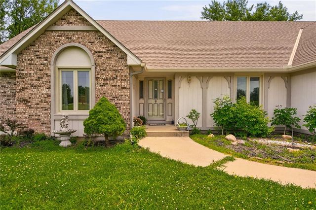 24345 W 71st Street, Shawnee, KS 66227