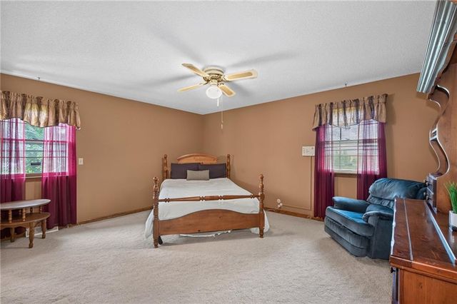 24345 W 71st Street, Shawnee, KS 66227