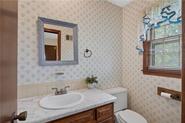 24345 W 71st Street, Shawnee, KS 66227
